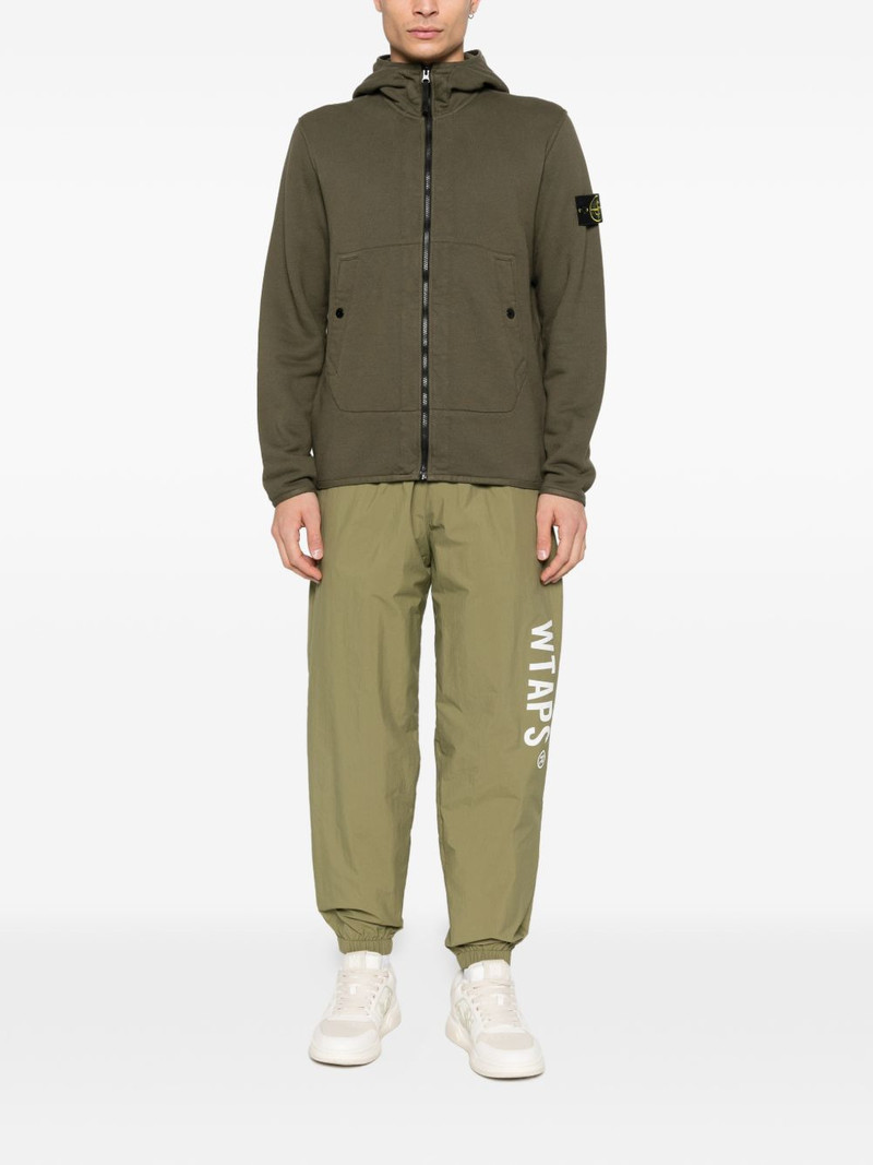 Stone Island long-sleeve logo-patch hoodie outlook