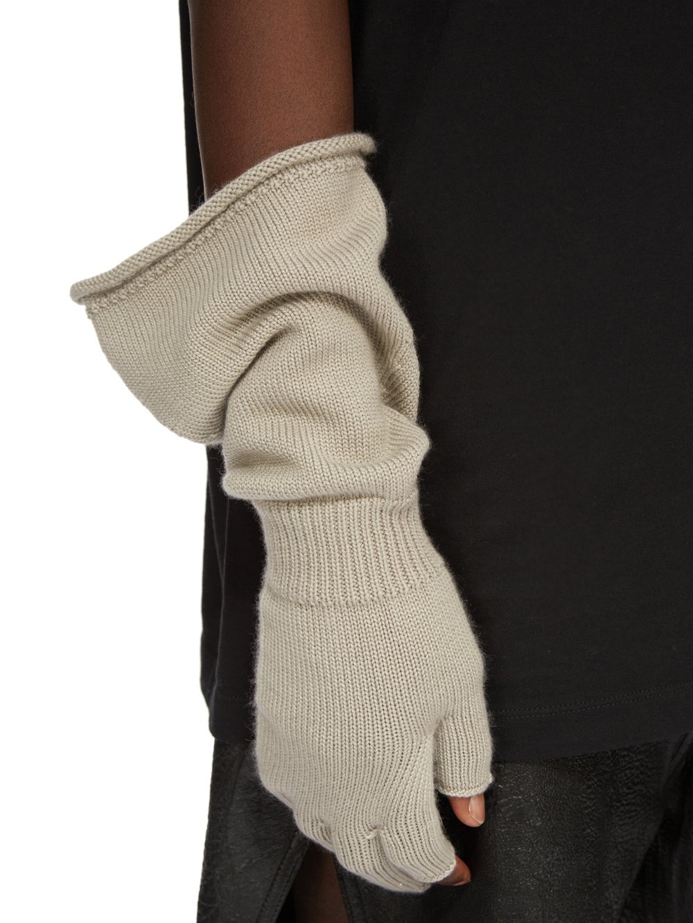 GLOVES - 6