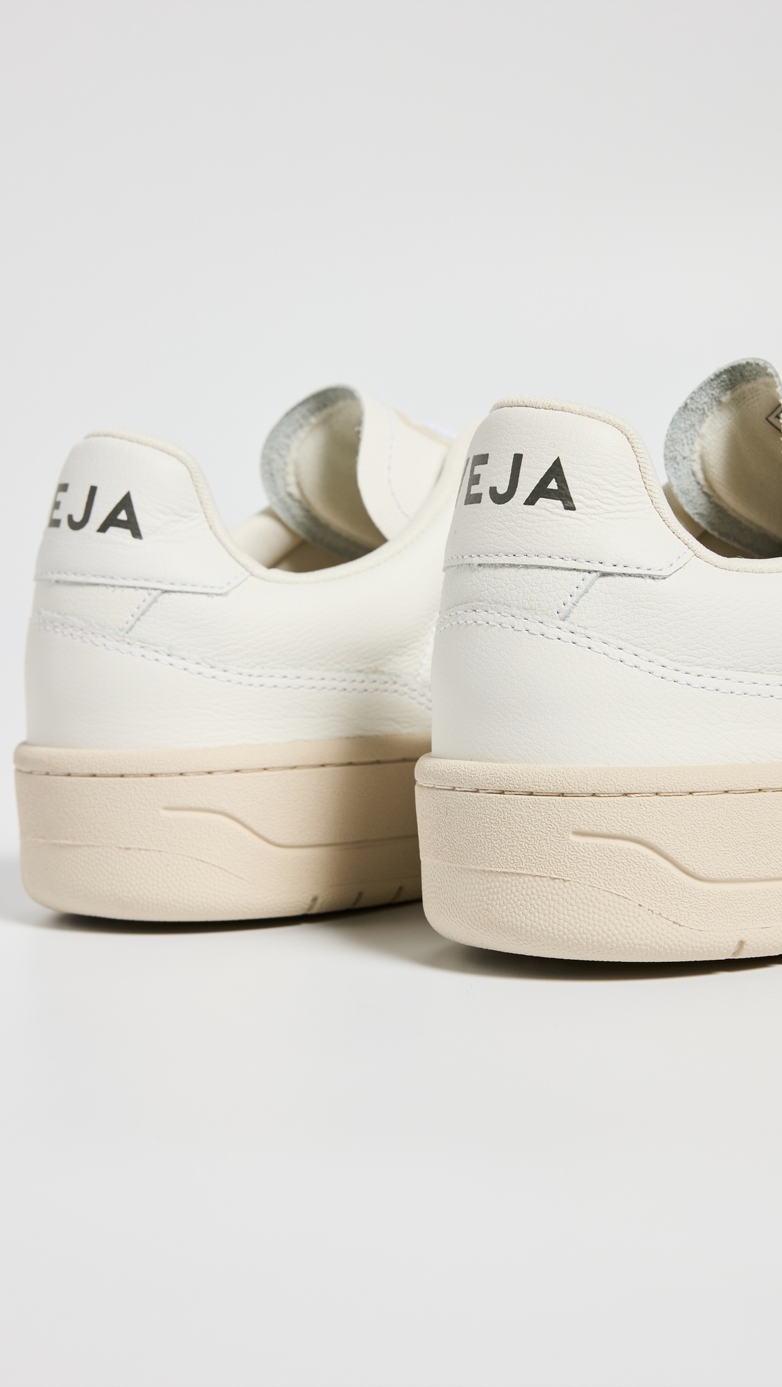 V-90 Sneakers - 2
