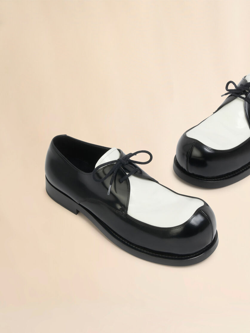 BLACK AND WHITE LEATHER NEW WAVE DERBY SHOE - 4