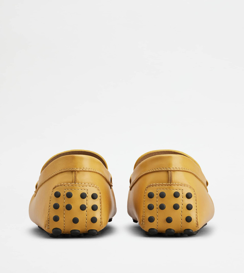 Tod's GOMMINO DRIVING SHOES IN LEATHER - YELLOW outlook
