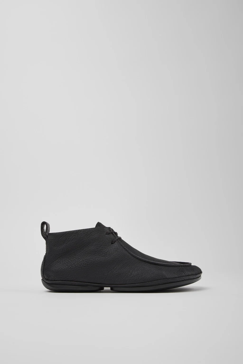 Right Nina Black Leather Ankle Boots for Women. - 1