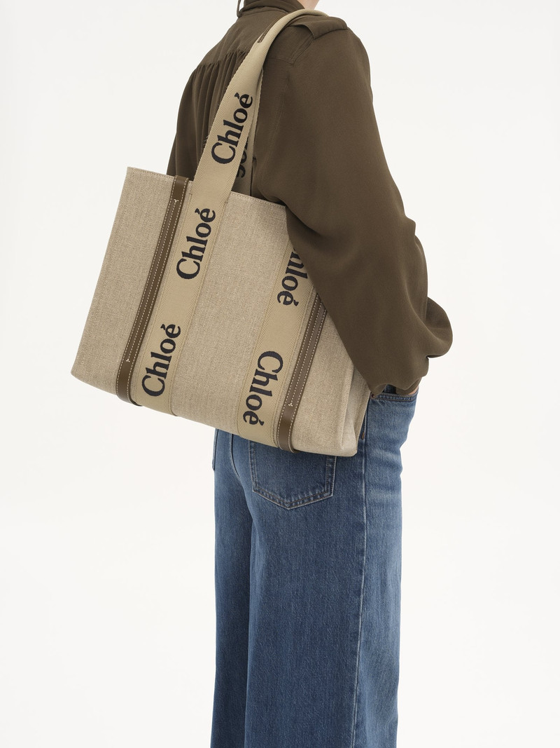 Chloé WOODY TOTE BAG IN LINEN outlook
