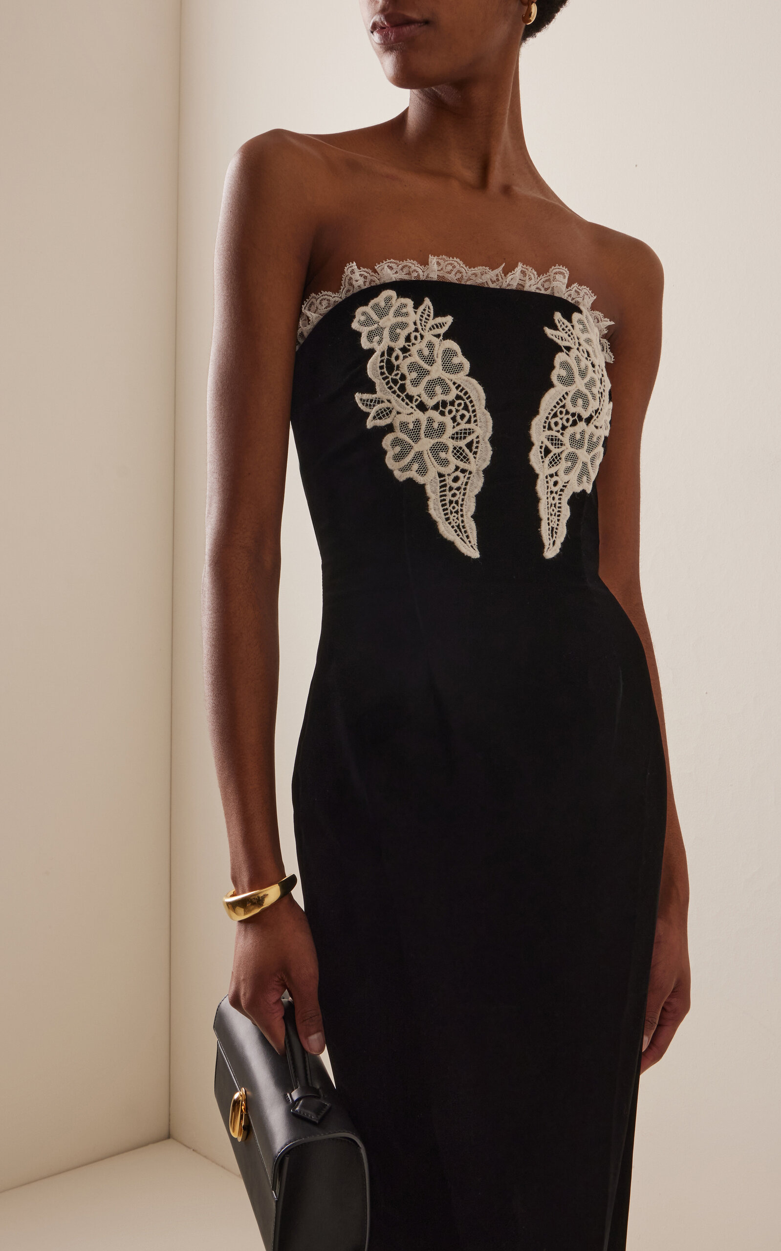 Exclusive Floral-Appliquéd Velvet Maxi Dress black - 3