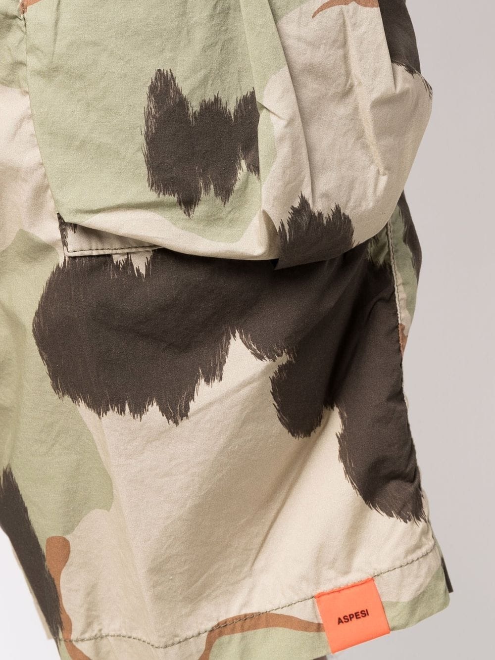camouflage-print cargo shorts - 5