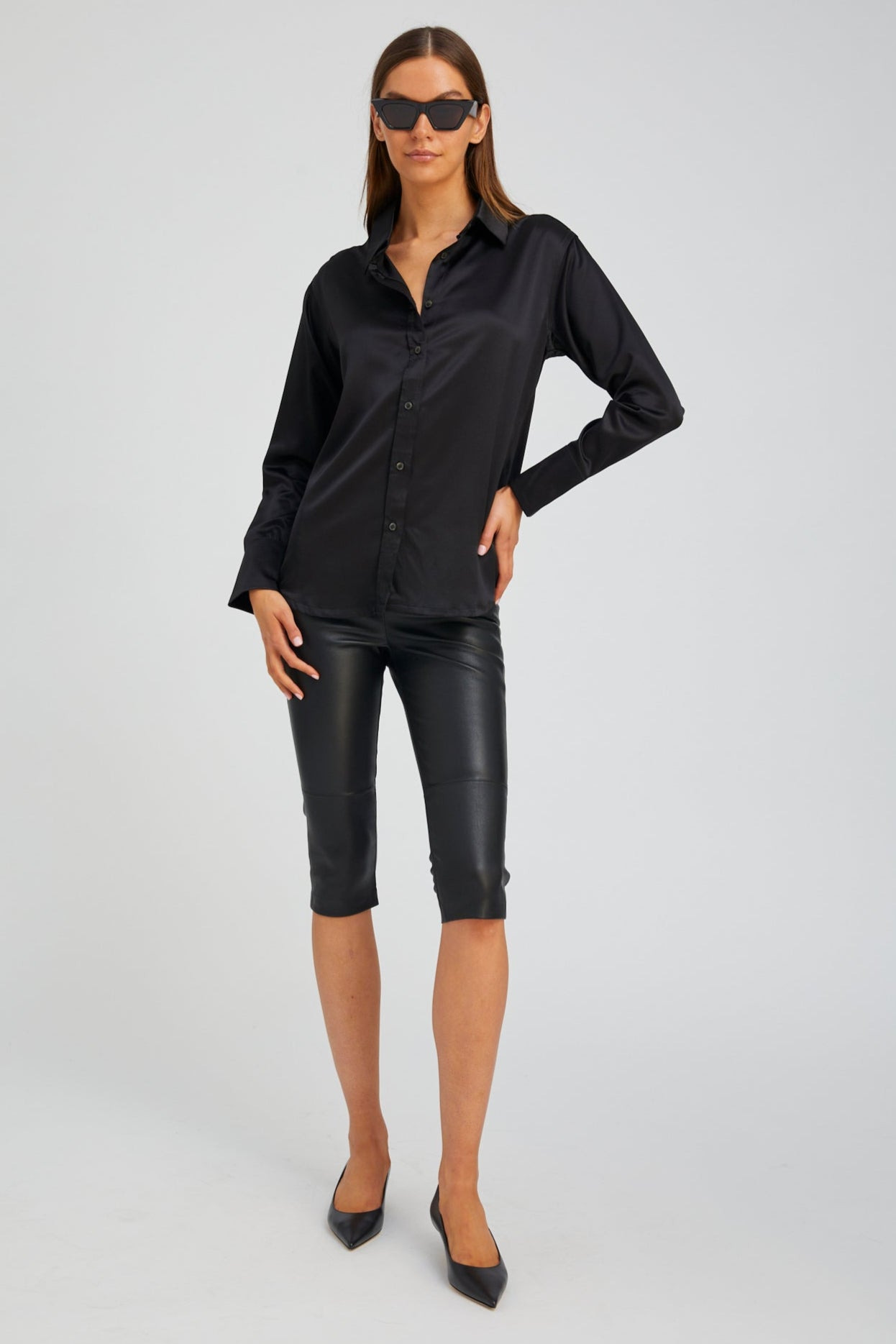 BLACK LEATHER CAPRI - 3
