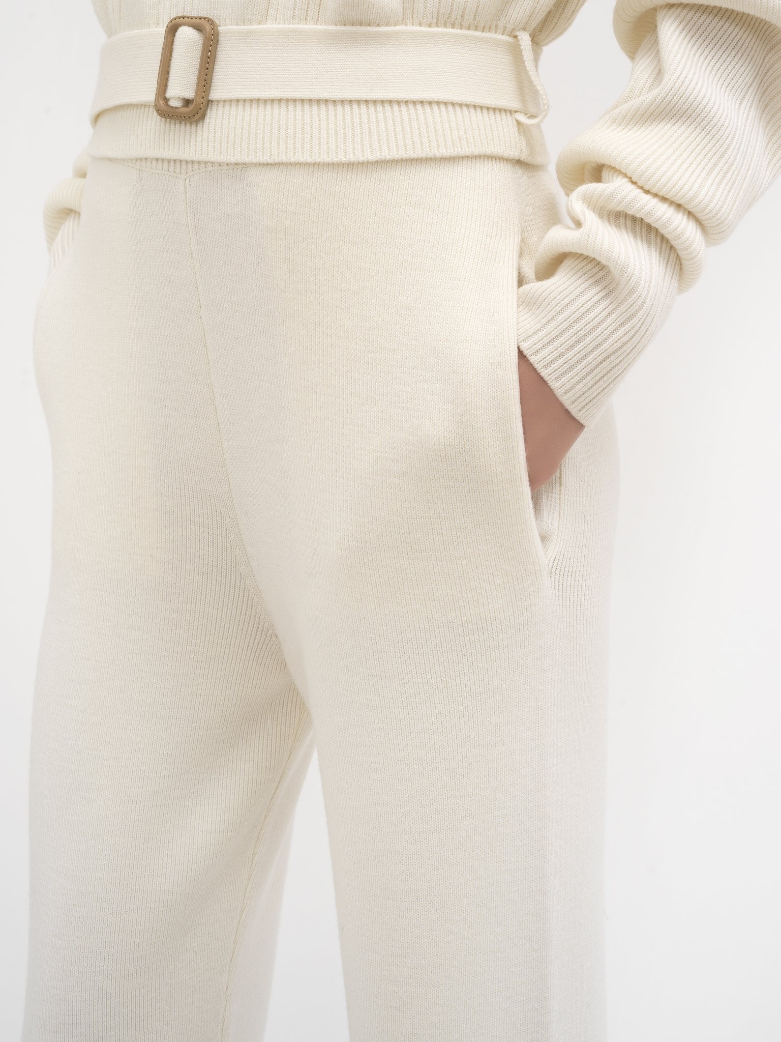 SWEATPANTS IN WOOL KNIT - 7