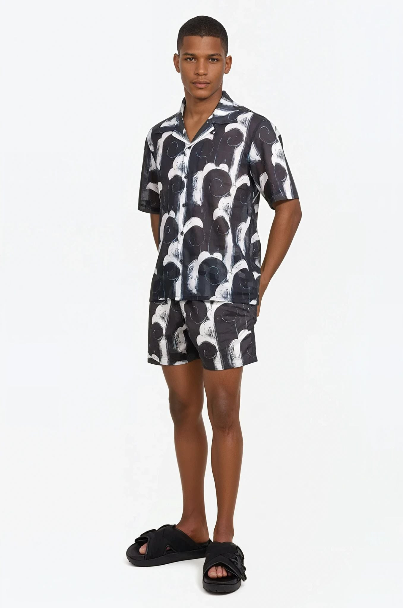 CAMP COLLAR ABSTRACT PRINT S/S SHIRT | BLACK/WHITE - 2