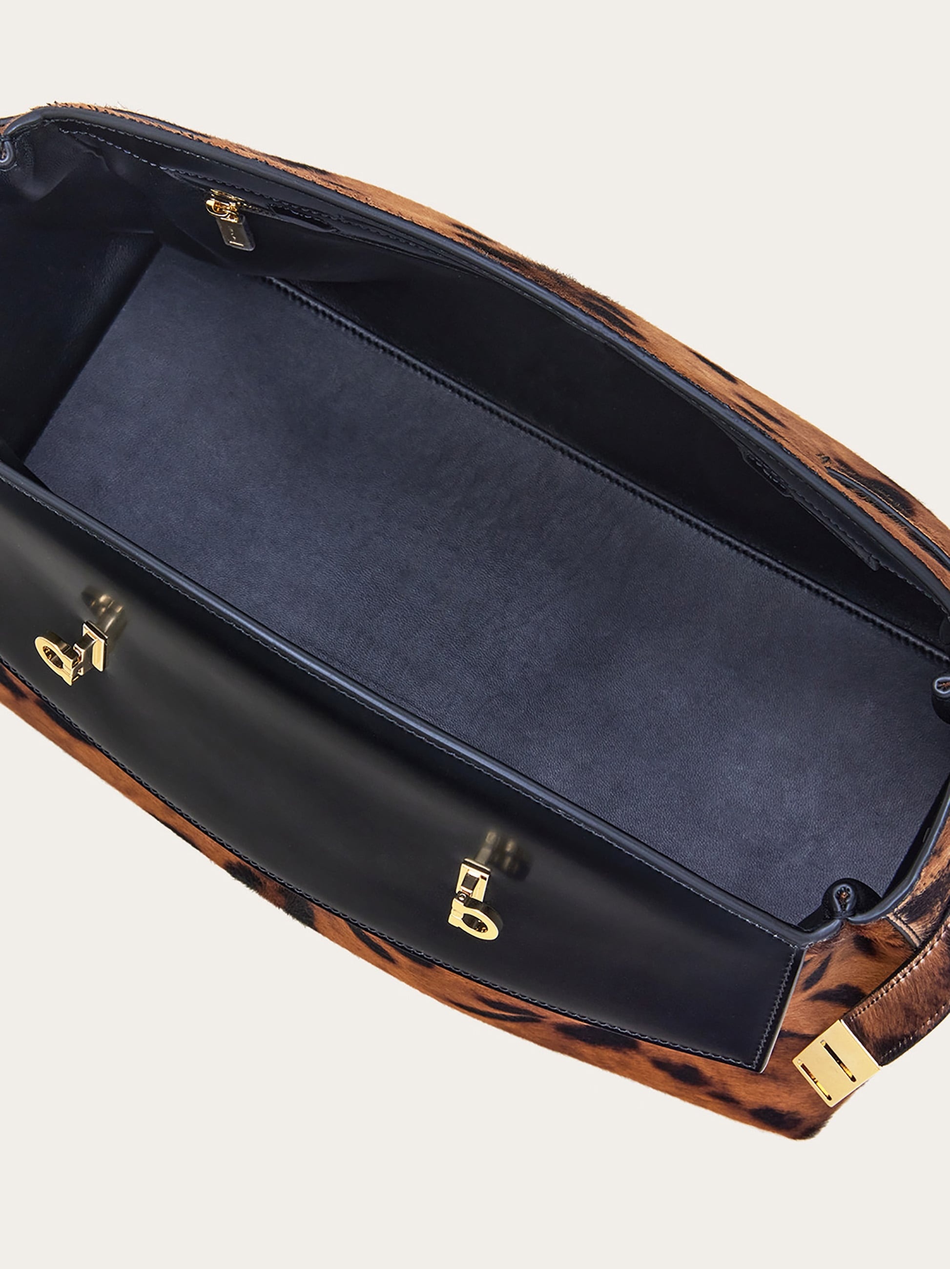 Hug shoulder bag - 6