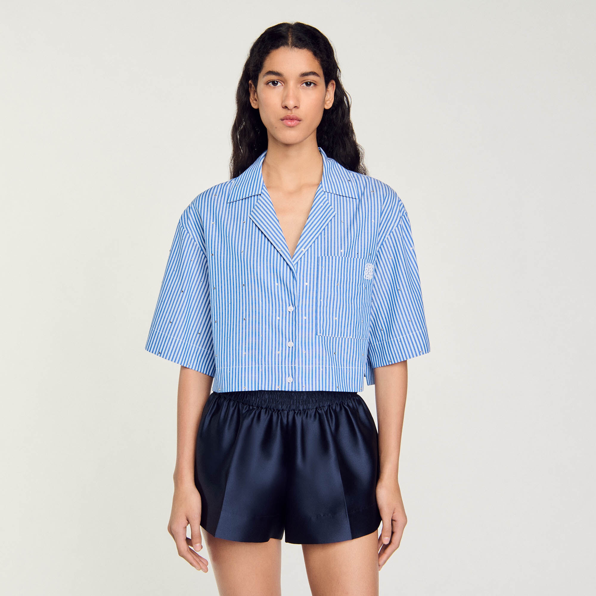 SHORT-SLEEVED RHINESTONE SHIRT - 5