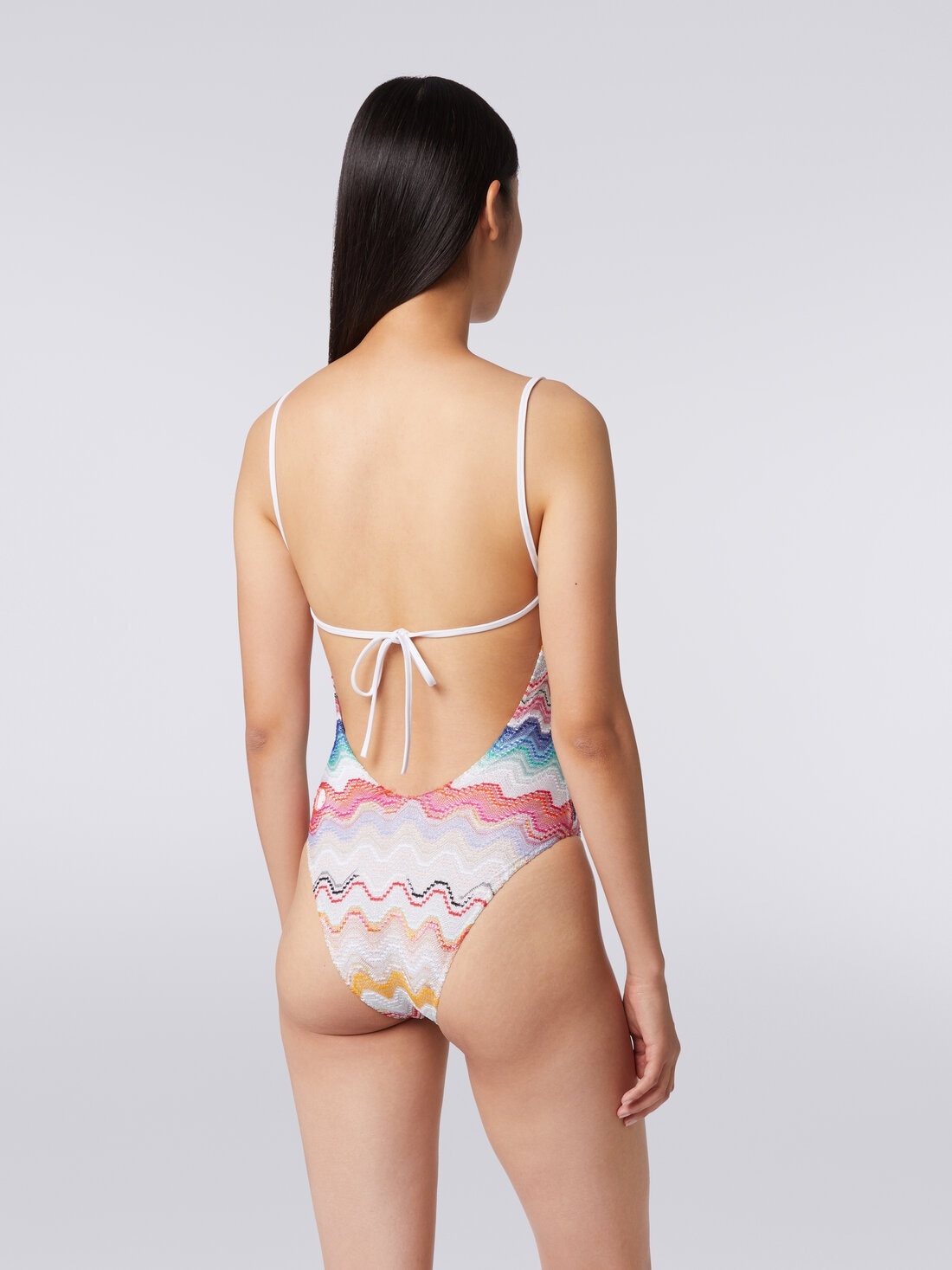 Wave motif one-piece swimming costume with underwire - 4