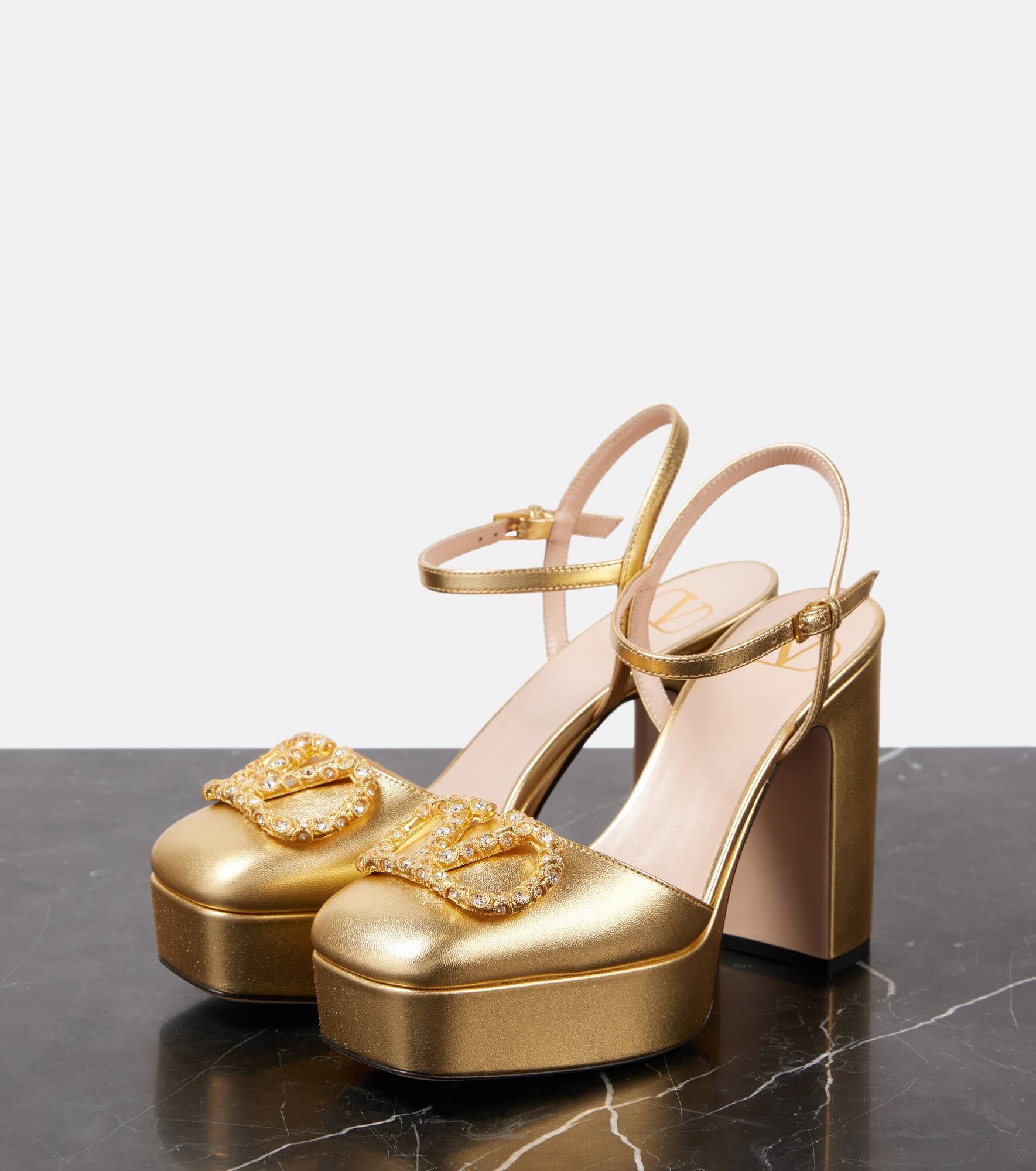 VLogo Signature leather platform pumps - 4