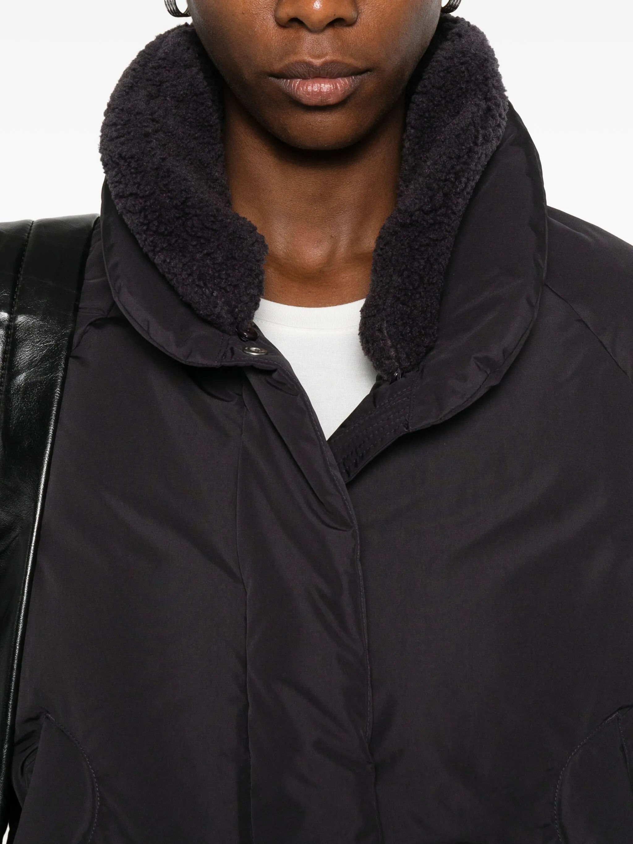Low Classic High-neck Puffer Jacket - 4