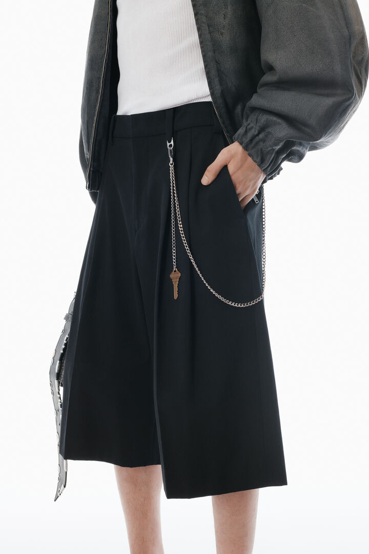 Tailored Short With Chain - 3