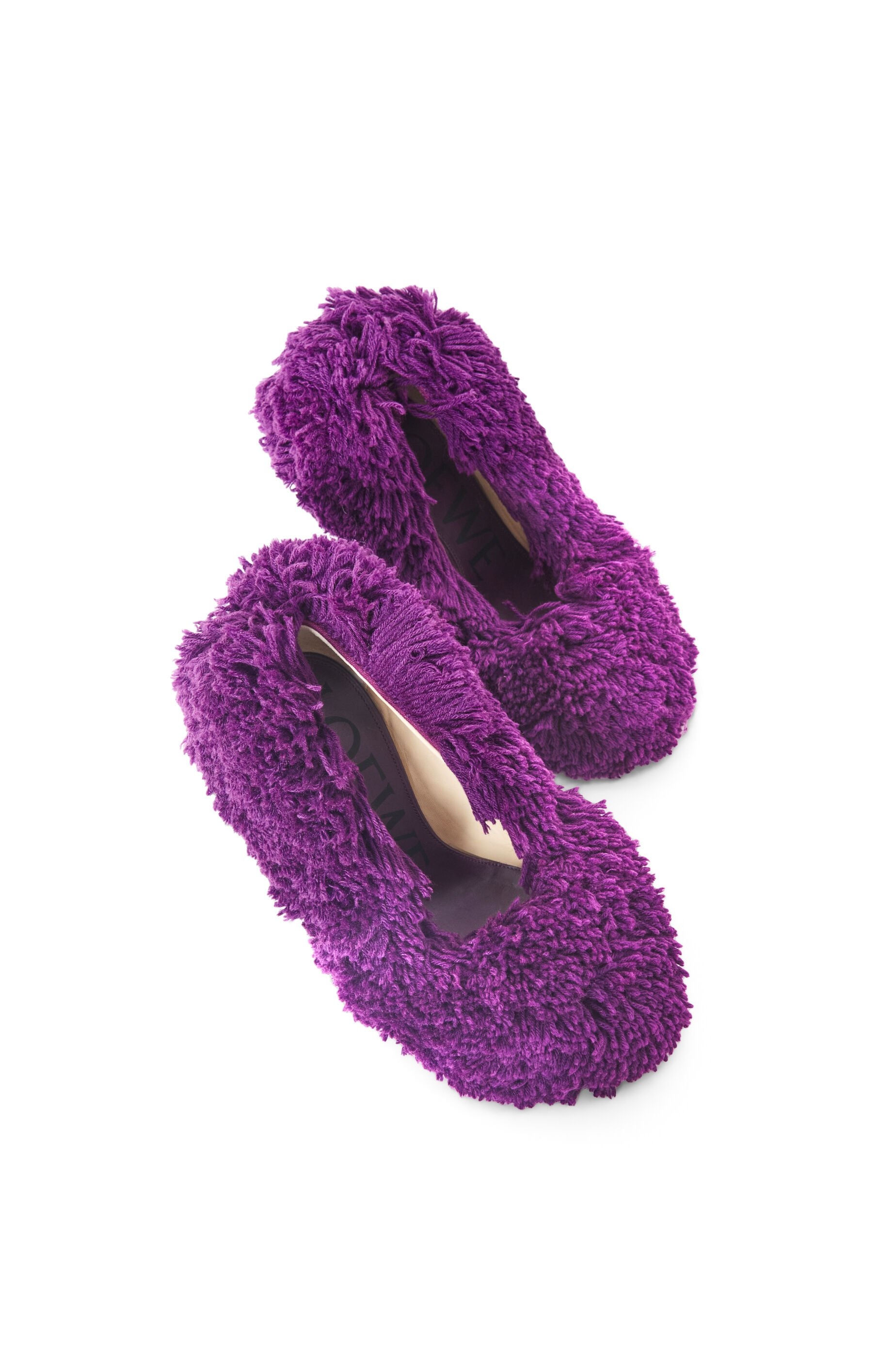 Toy pump in embroidered canvas - 4