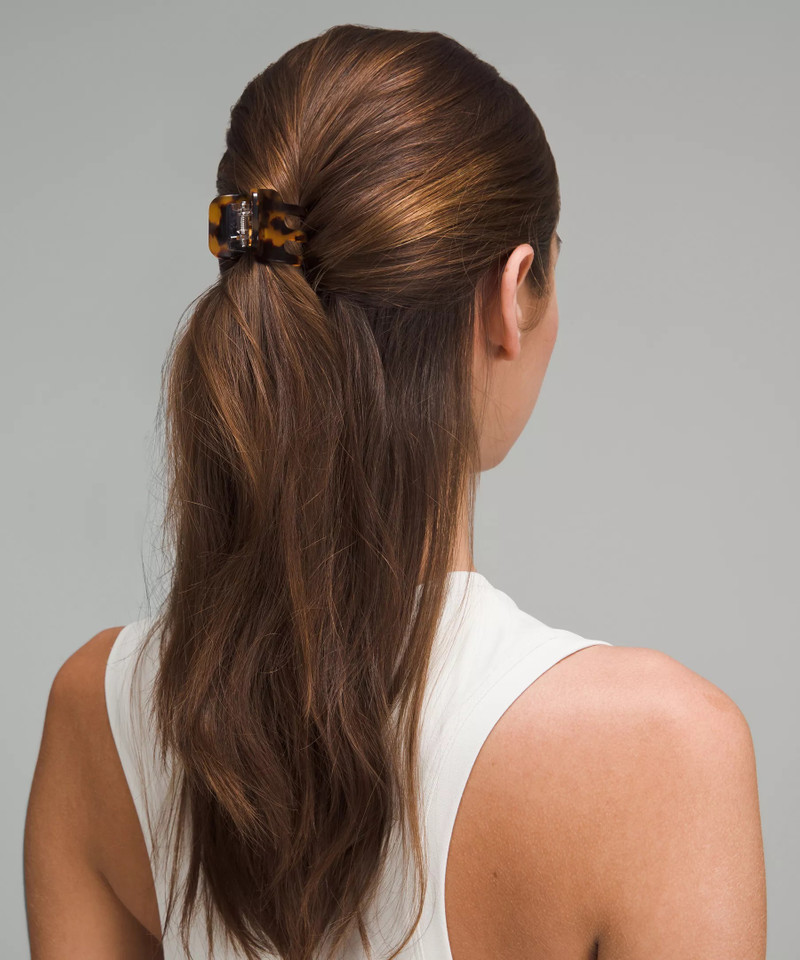 lululemon Criss-Cross Claw Clip *Small outlook