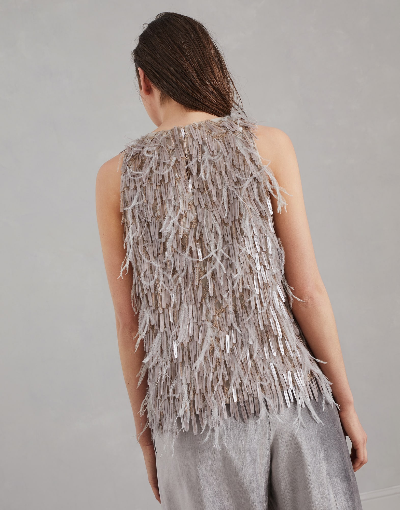 Dazzling cascade embroidery top in crispy silk with feathers - 2