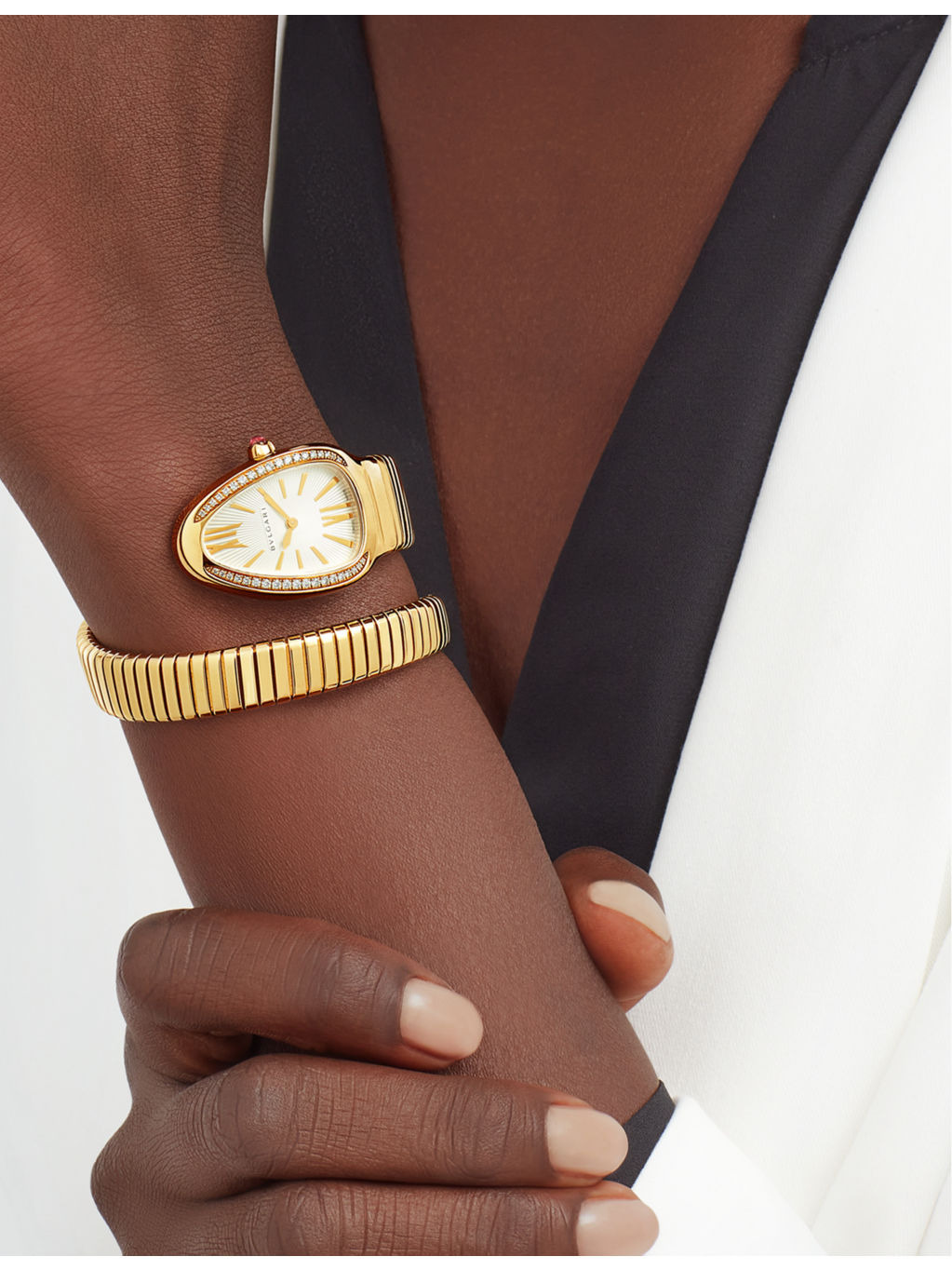 SP35C6GDG.1T Serpenti Tubogas 18ct yellow-gold and 0.29ct brilliant-cut diamond quartz watch - 5