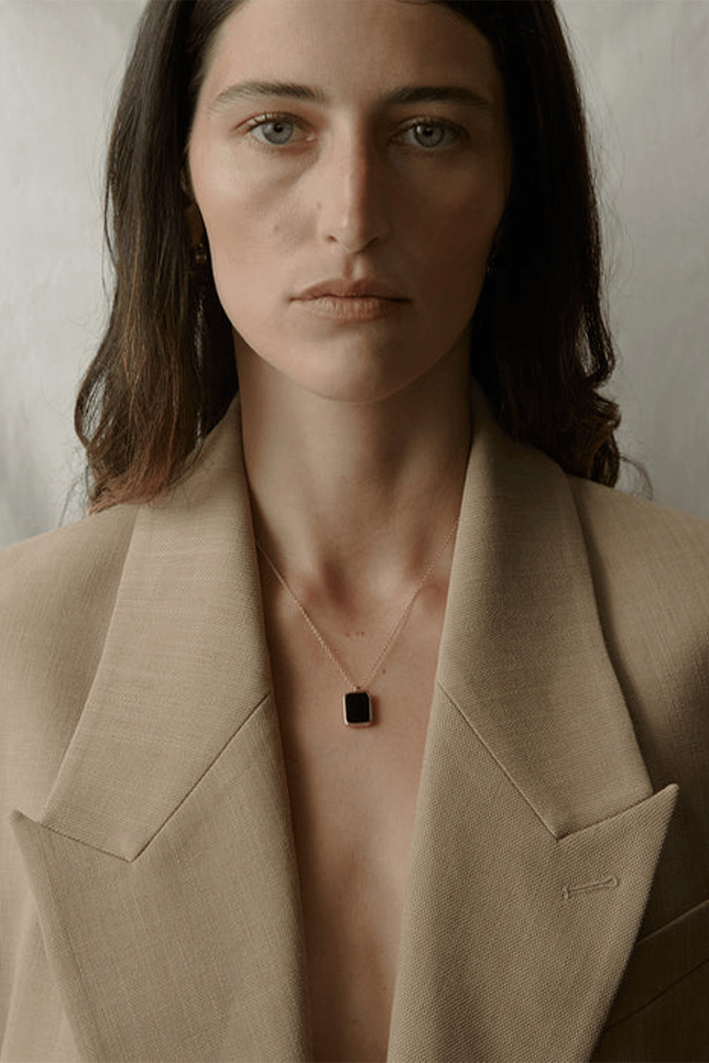 Onyx Tag Pendant Necklace in Gold 4