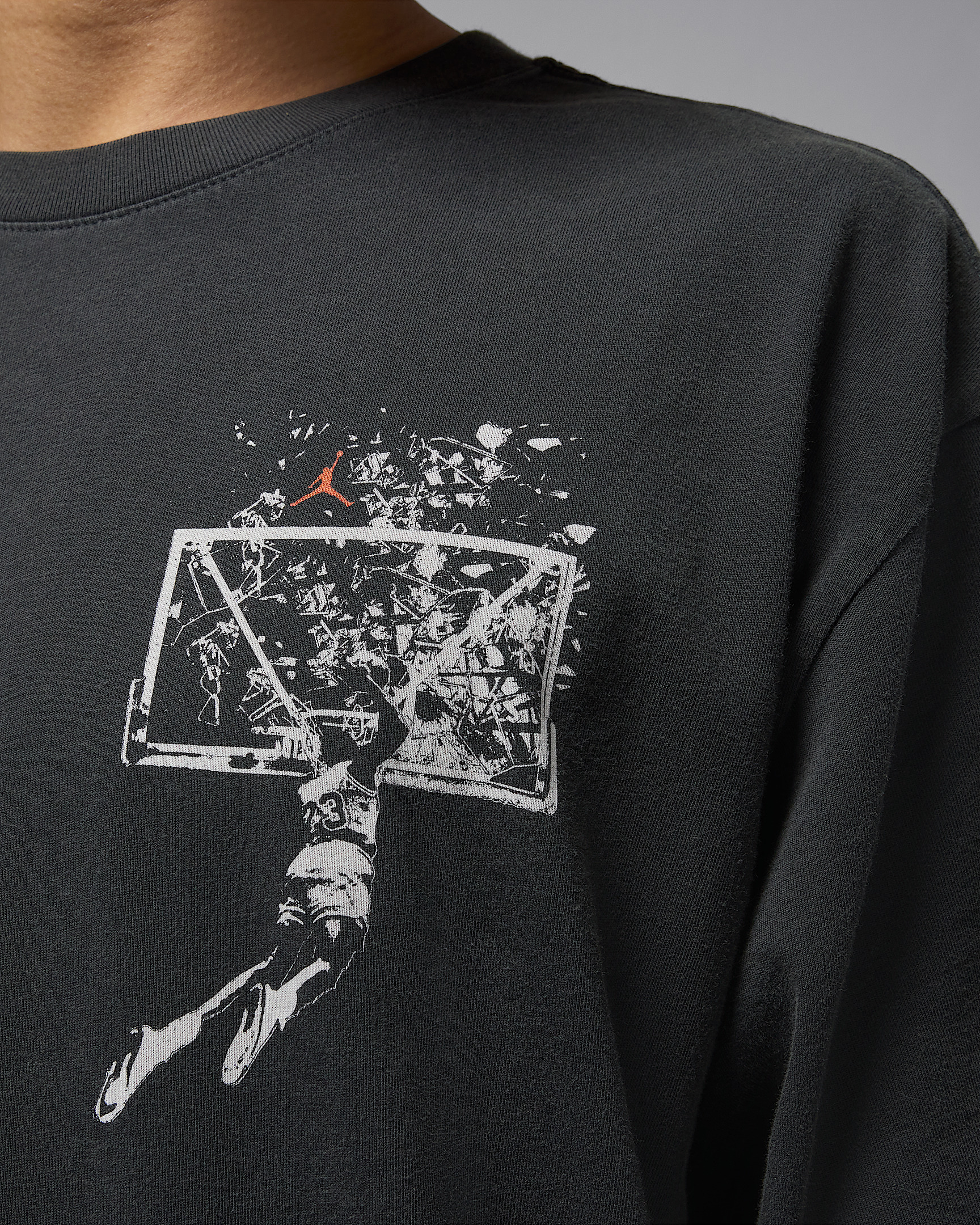 Jordan Brooklyn Men's Oversized Graphic T-Shirt - 4