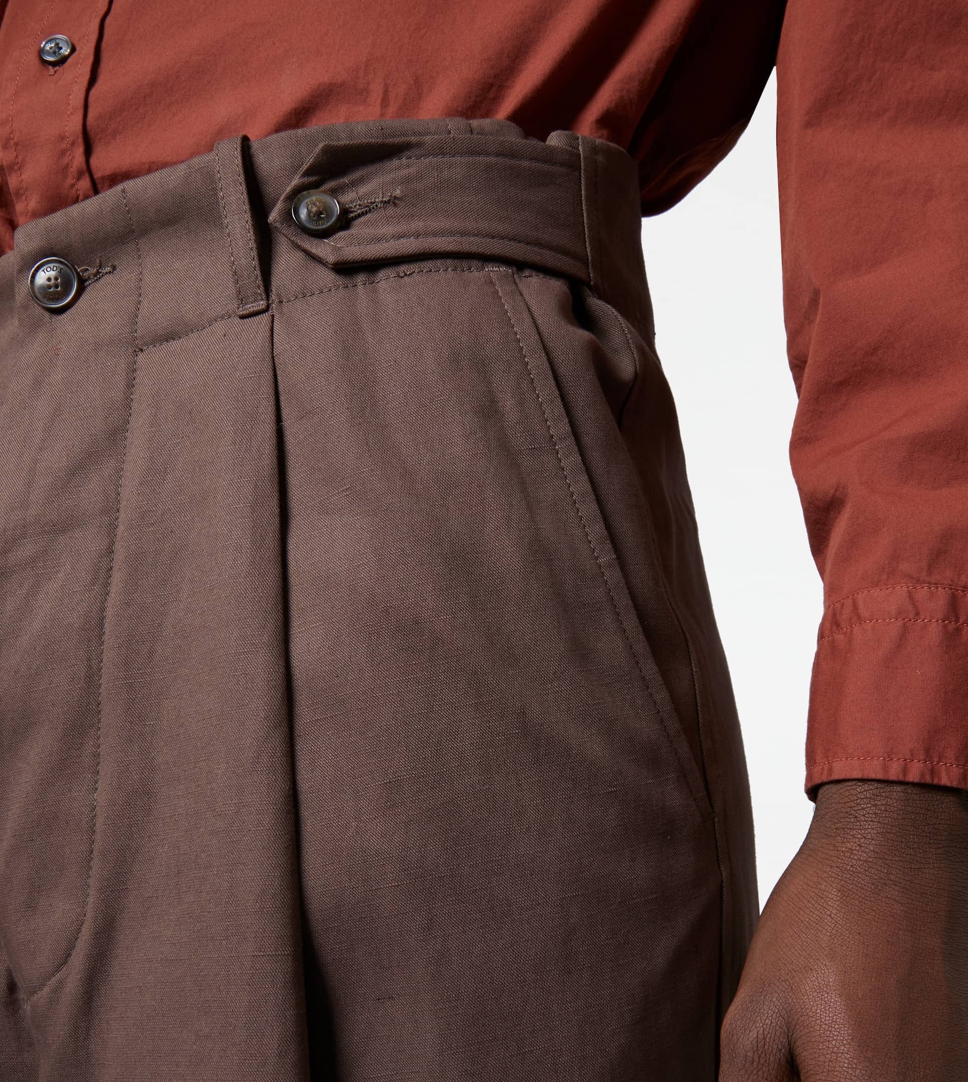 TROUSERS WITH DARTS - BROWN - 9