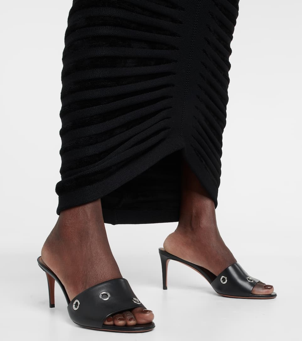 ALAIA アライア サンダル Oeillets embellished leather 771136 Alaïa Oeillets embellished leather sandals | mytheresa