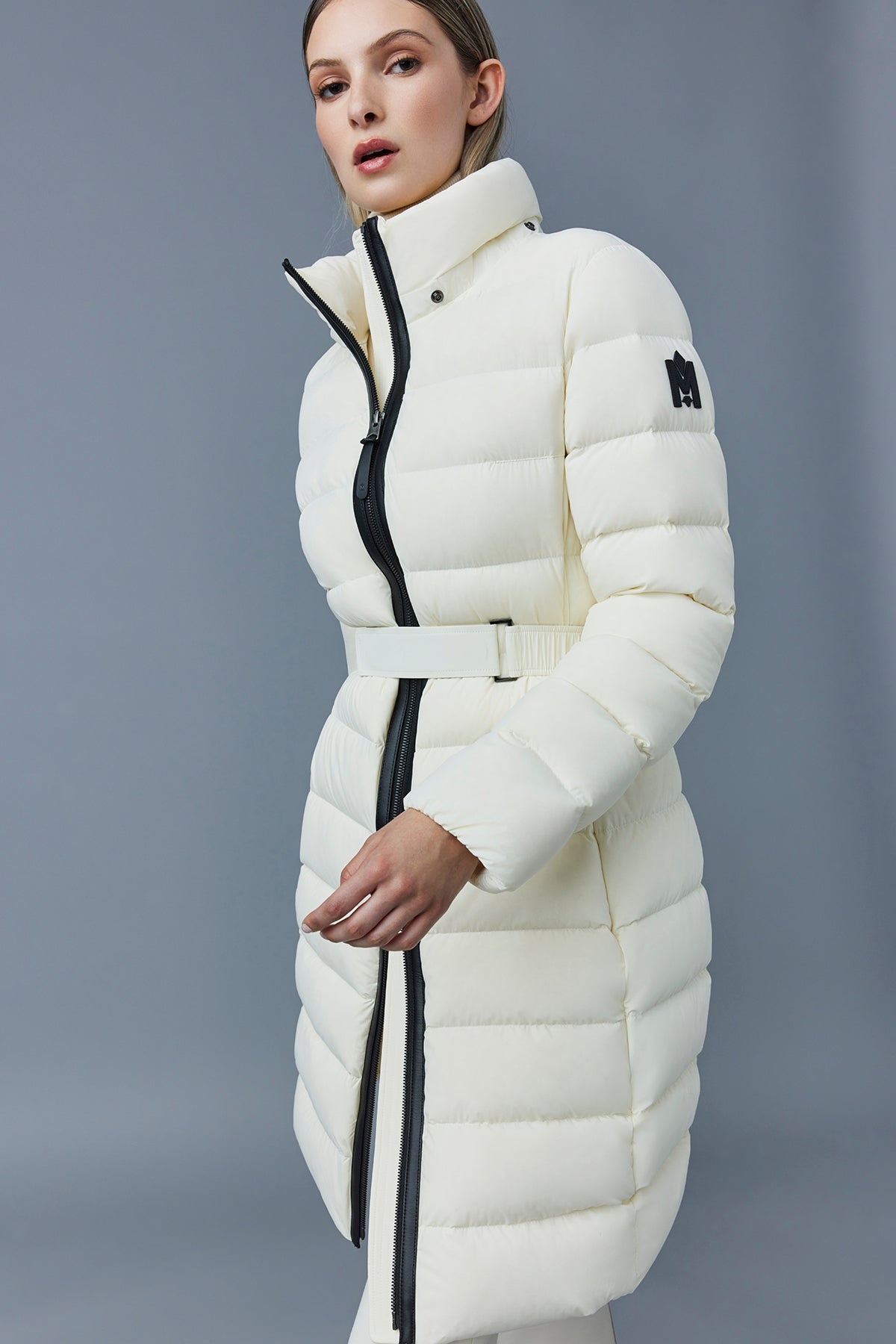 【MACKAGE】2WAYストレッチ ミドル丈 ダウン ジャケット Ashley Mackage ASHLEY(マッカージュ) - 海外通販のBUYMA