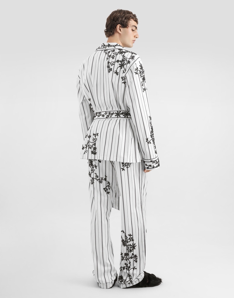 Vanity robe with embroidery 3