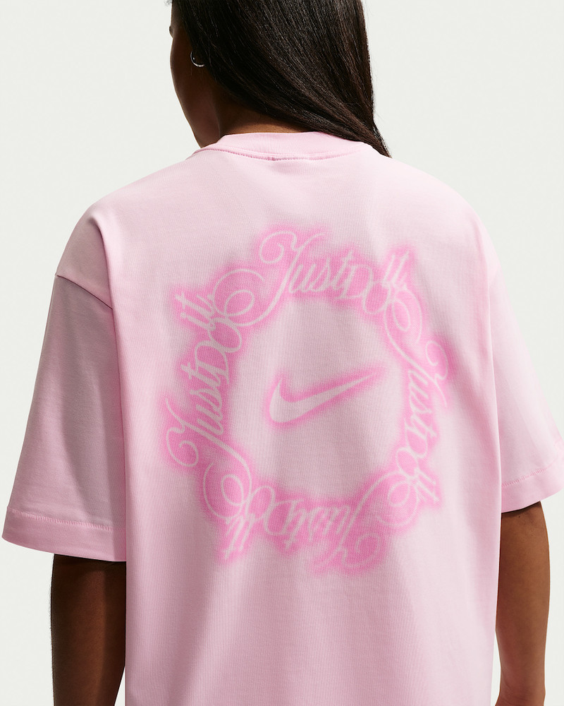Nike Sportswear Women's Oversized T-Shirt 1