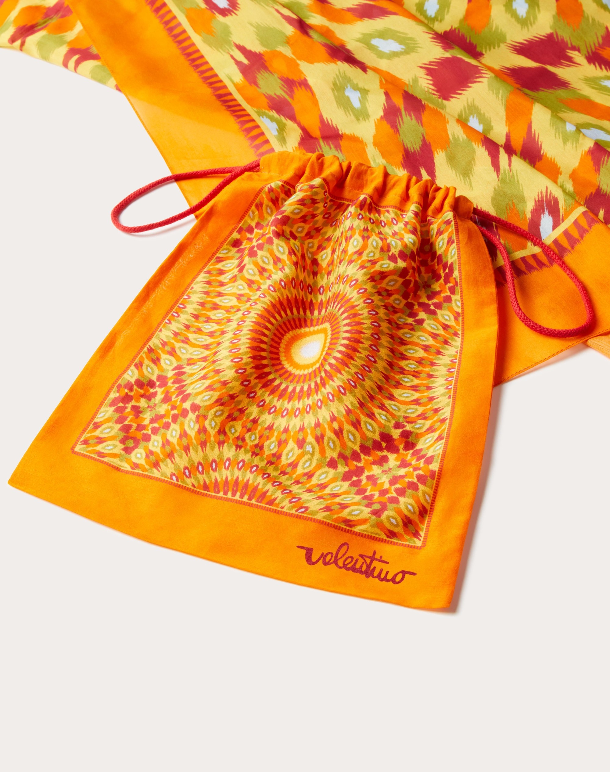 ROUND RAIN PRINT COTTON AND SILK SARONG - 3