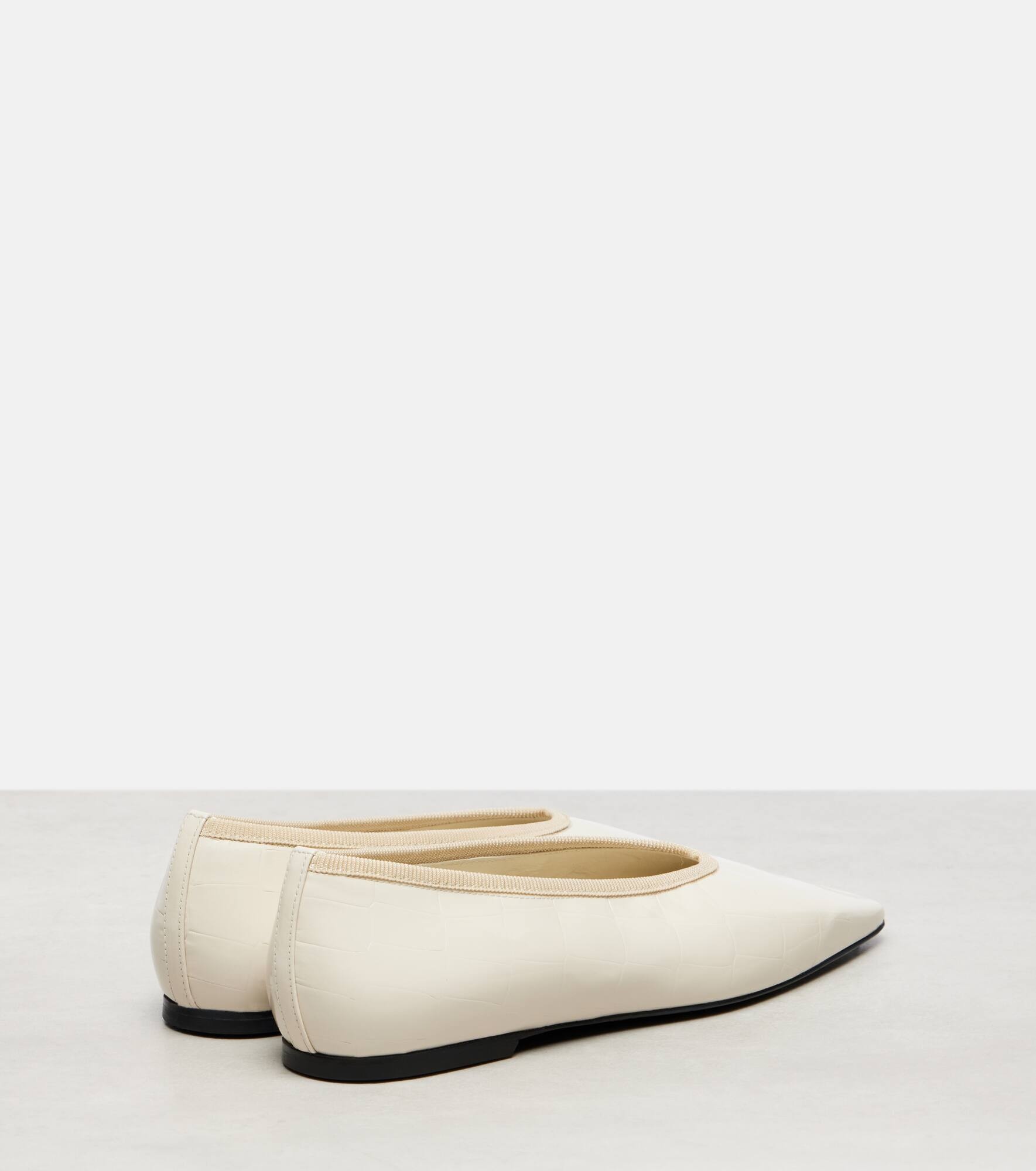 Croc-effect patent leather ballet flats - 2
