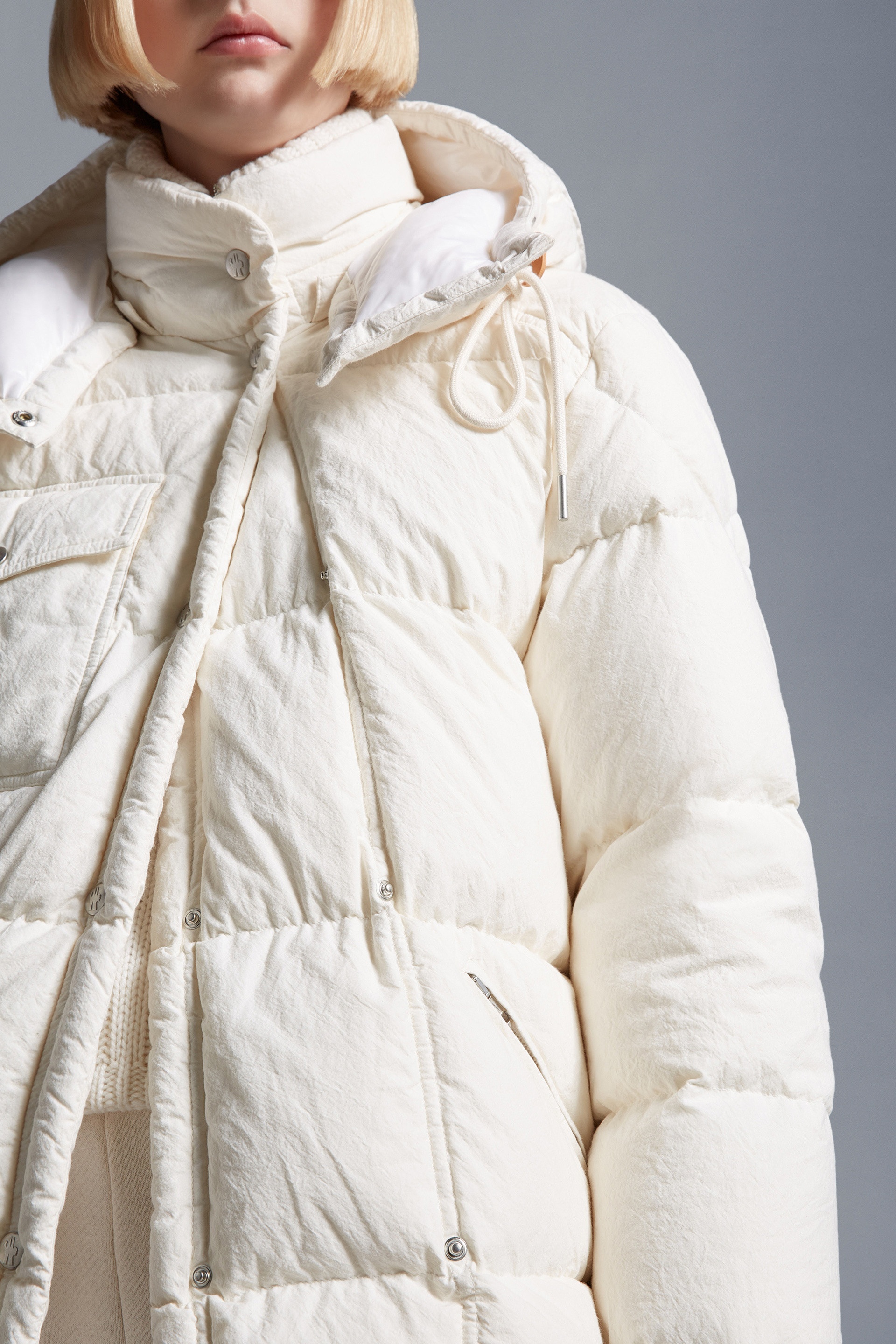 Moncler Karakorum Short Down Jacket Women - 6