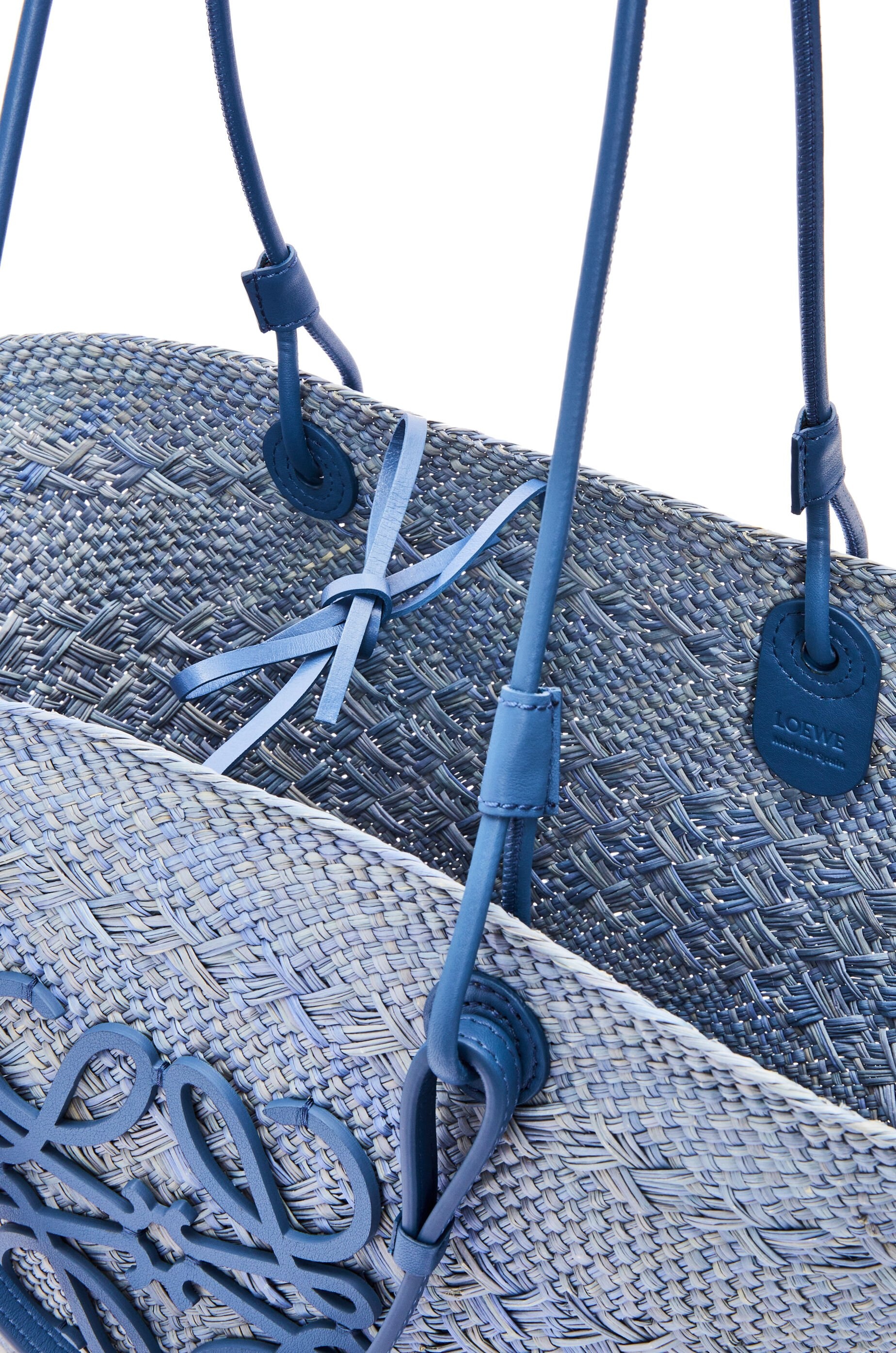 Anagram Basket bag in iraca palm and calfskin - 5