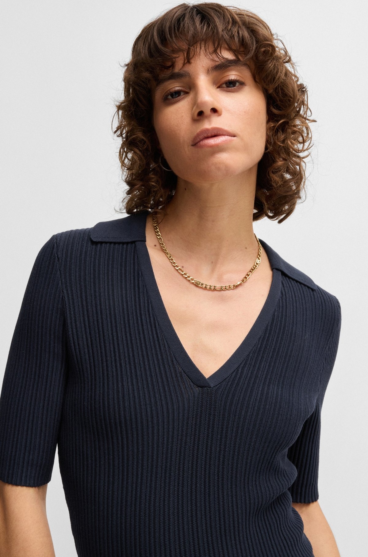 V-NECK DRESS WITH RIBBED STRUCTURE - 4
