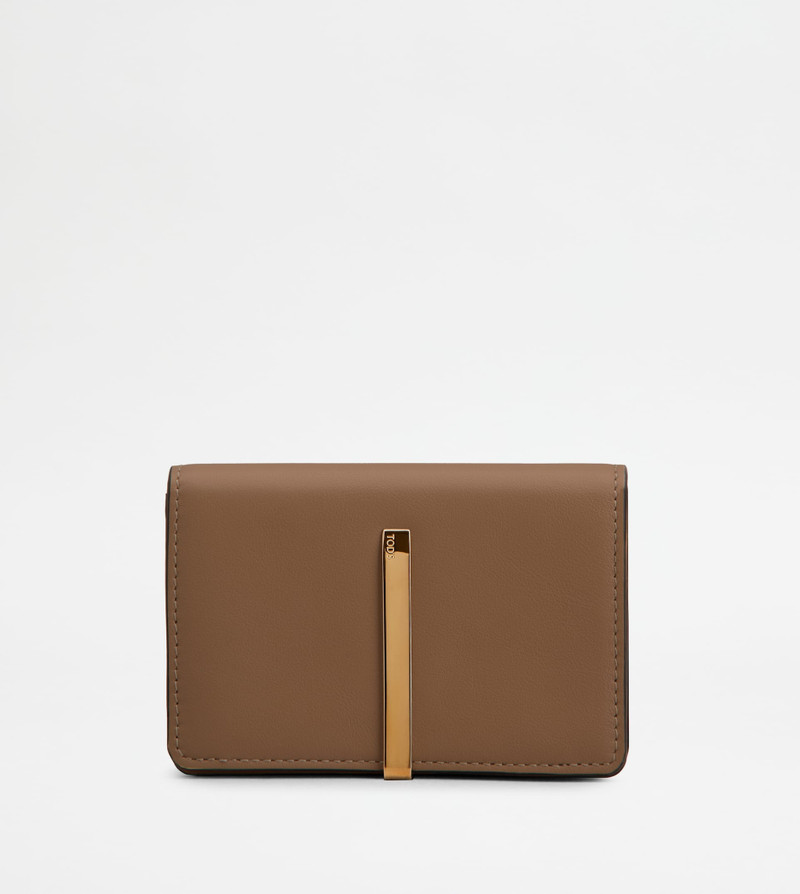 BUSINESS CARD HOLDER IN LEATHER - BROWN 1