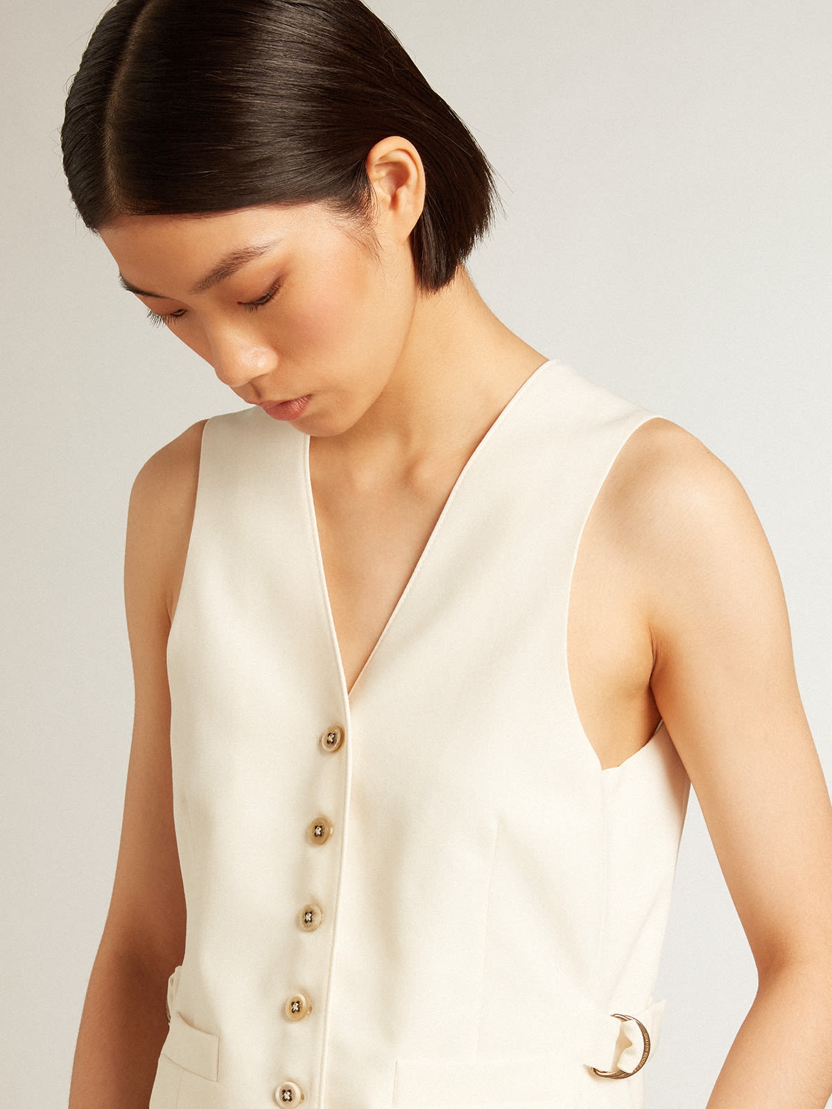 Women's aged white V-neck gilet - 2