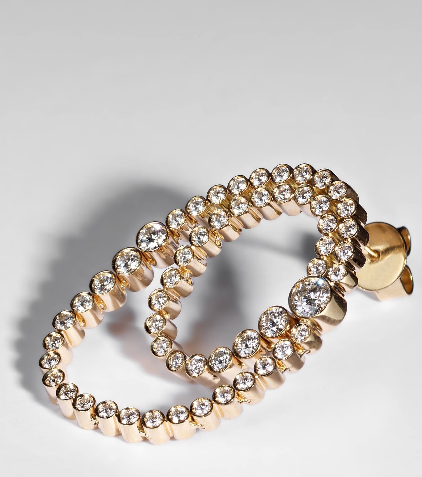 Embrassée de Diamant 18kt gold single earring with diamonds - 5