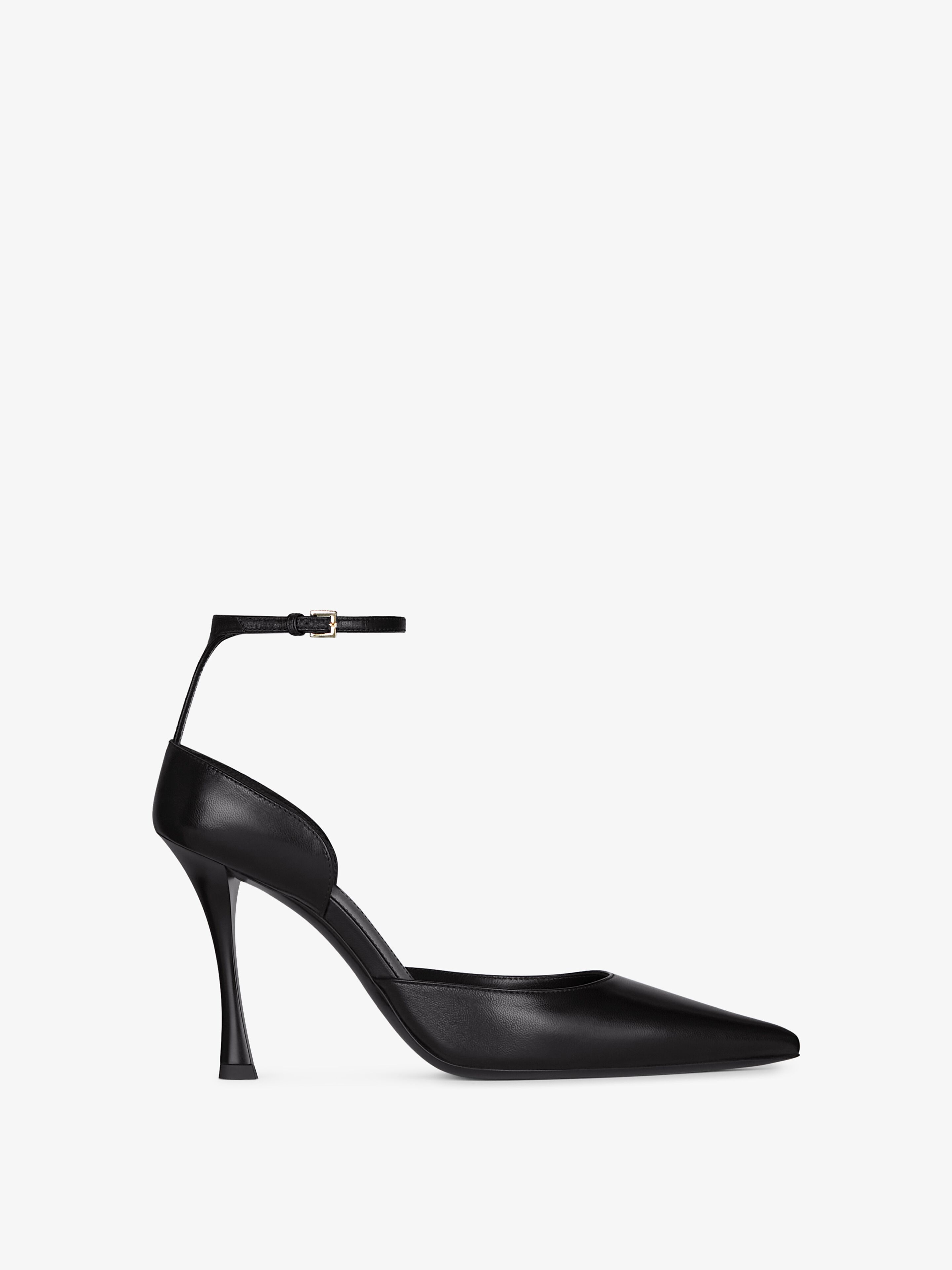 SHOW PUMPS IN LEATHER WITH STOCKINGS - 3