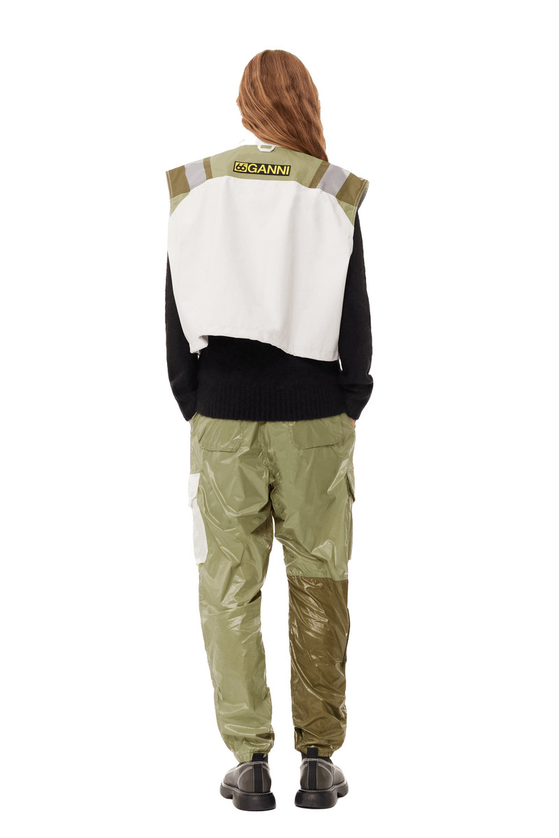 Kría GANNI x 66°NORTH | GORE-TEX® cropped vest 5