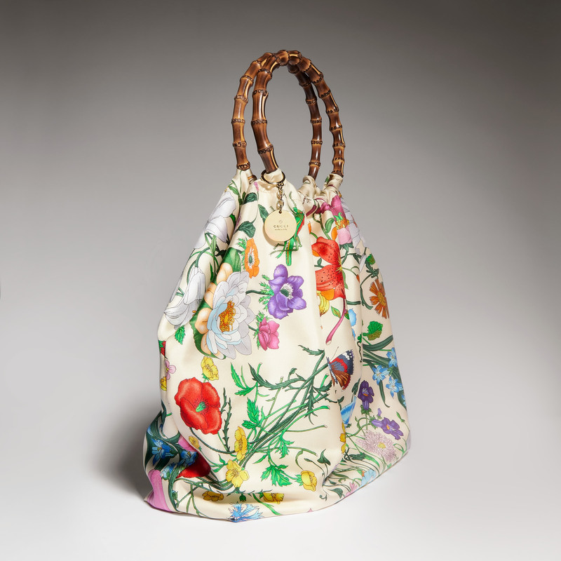 Silk maxi tote bag with bamboo handle 4