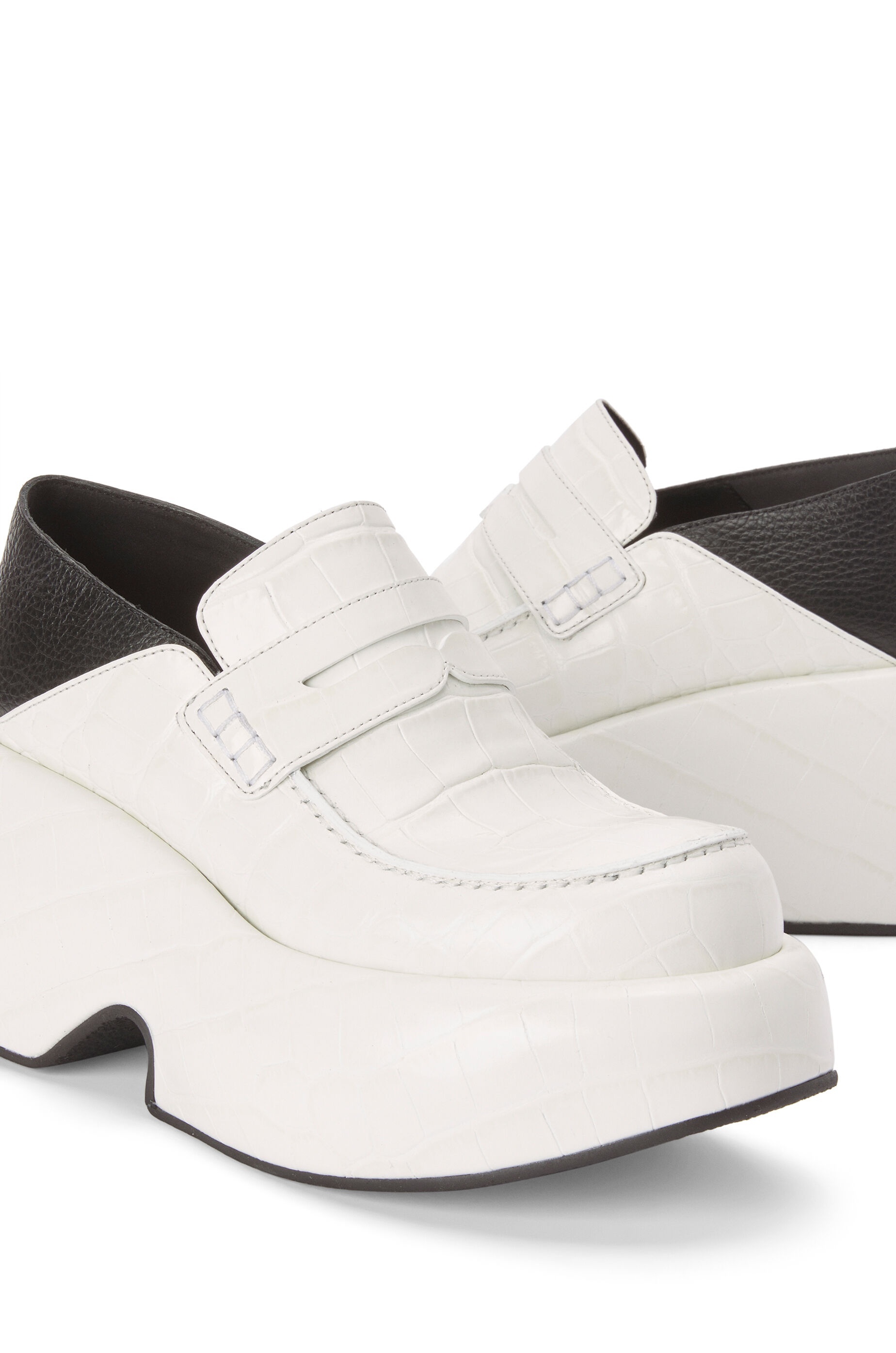 Wedge slip on loafer in calfskin - 4