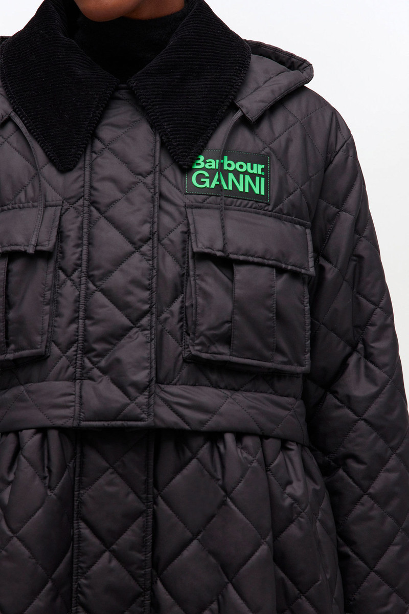 QUILTED LONG COAT IN BLACK 4