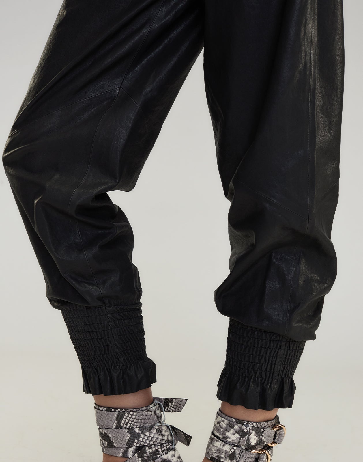 The London Leather Jogger - 7