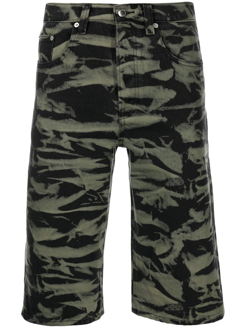 camouflage knee-length shorts 1