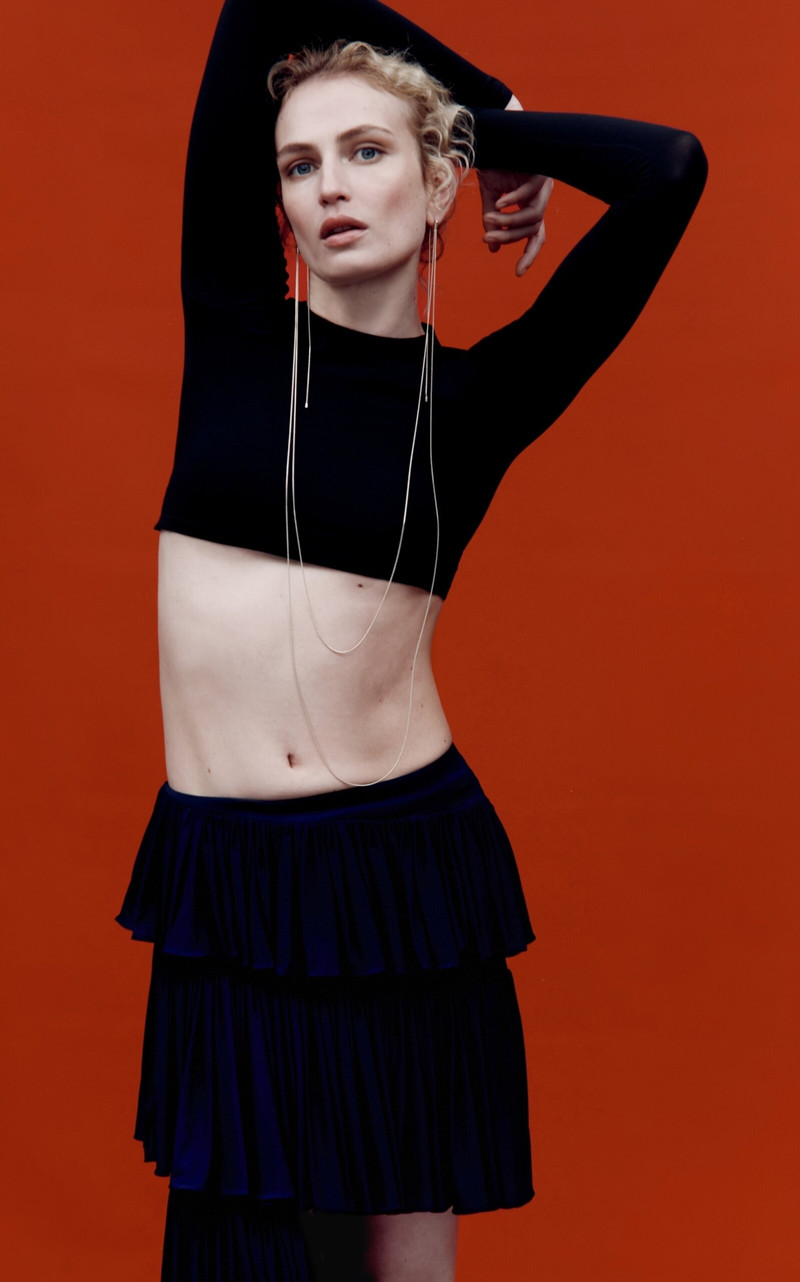 Alaïa Knit Crop Top black outlook