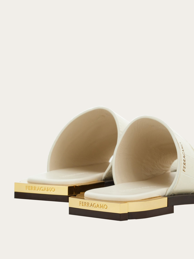 Slide with Gancini heel 4