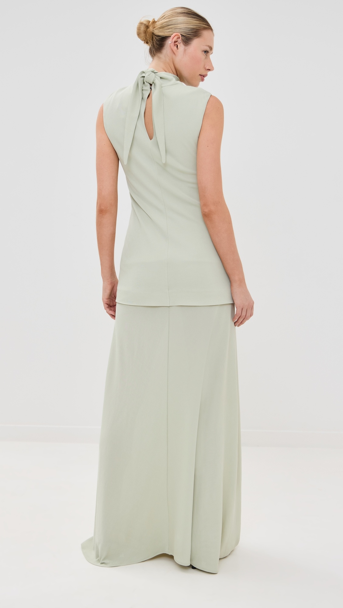 Sleeveless High Neck Dress - 3
