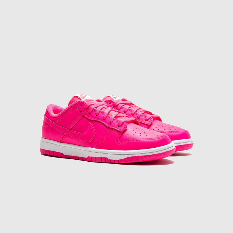 Nike WMNS DUNK LOW SE "HYPER PINK" outlook