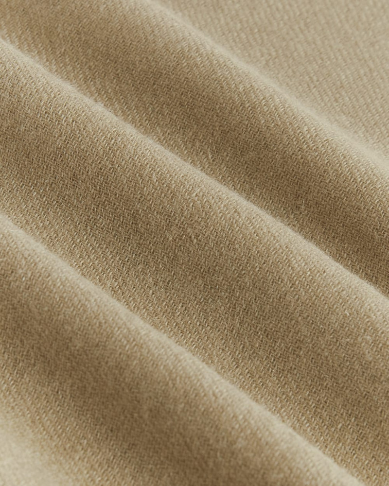 THE CASHMERE FEATHER SCARF 4