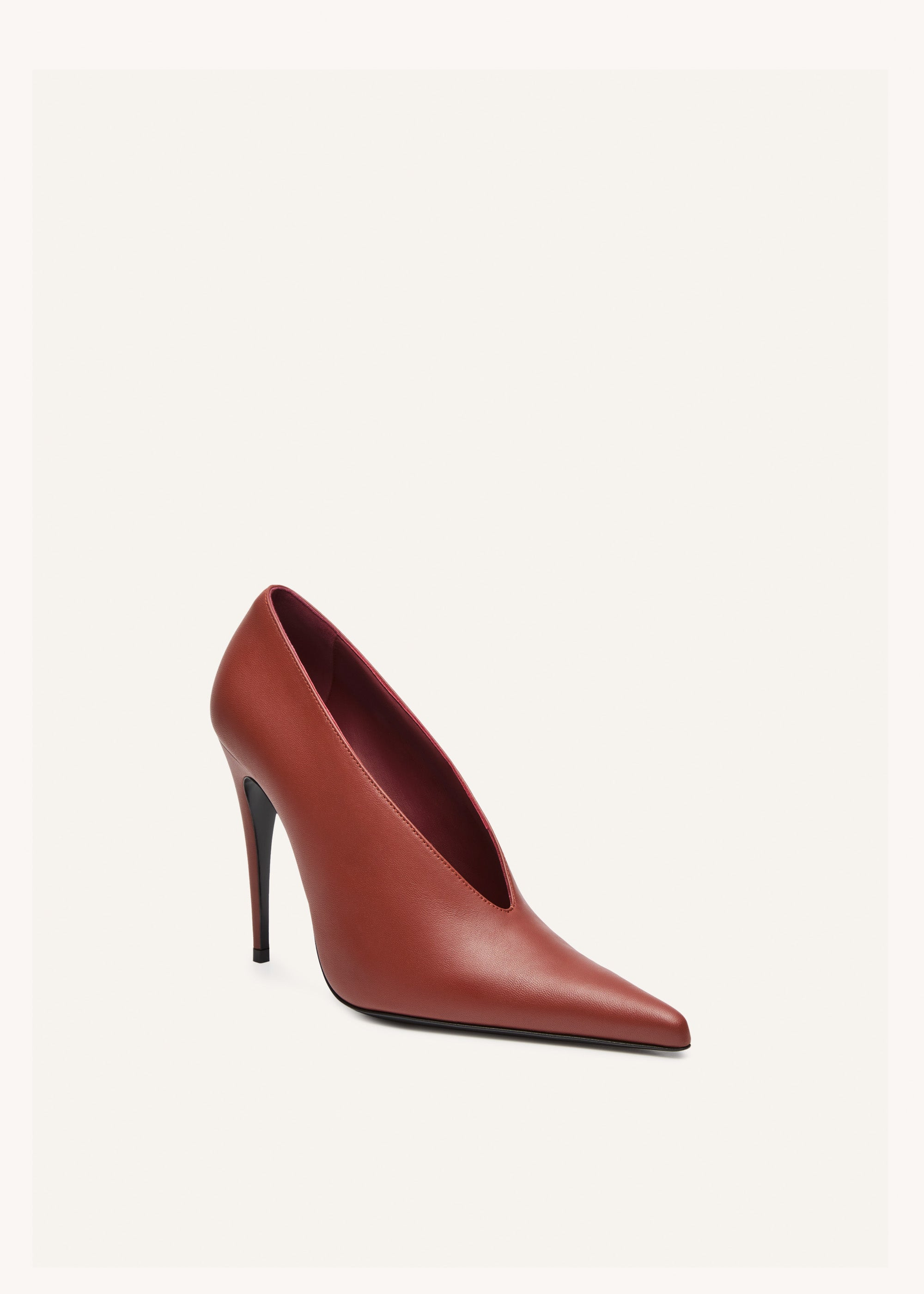 Pointed pumps in camel leather - 2